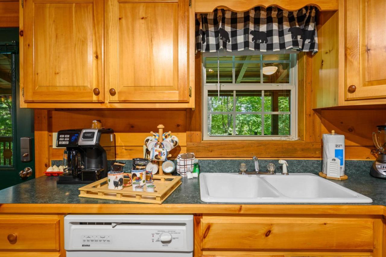 Gypsy Road - Privacy! Log Cabin With Hot Tub, Wifi, Directv And Arcade Sevierville Buitenkant foto