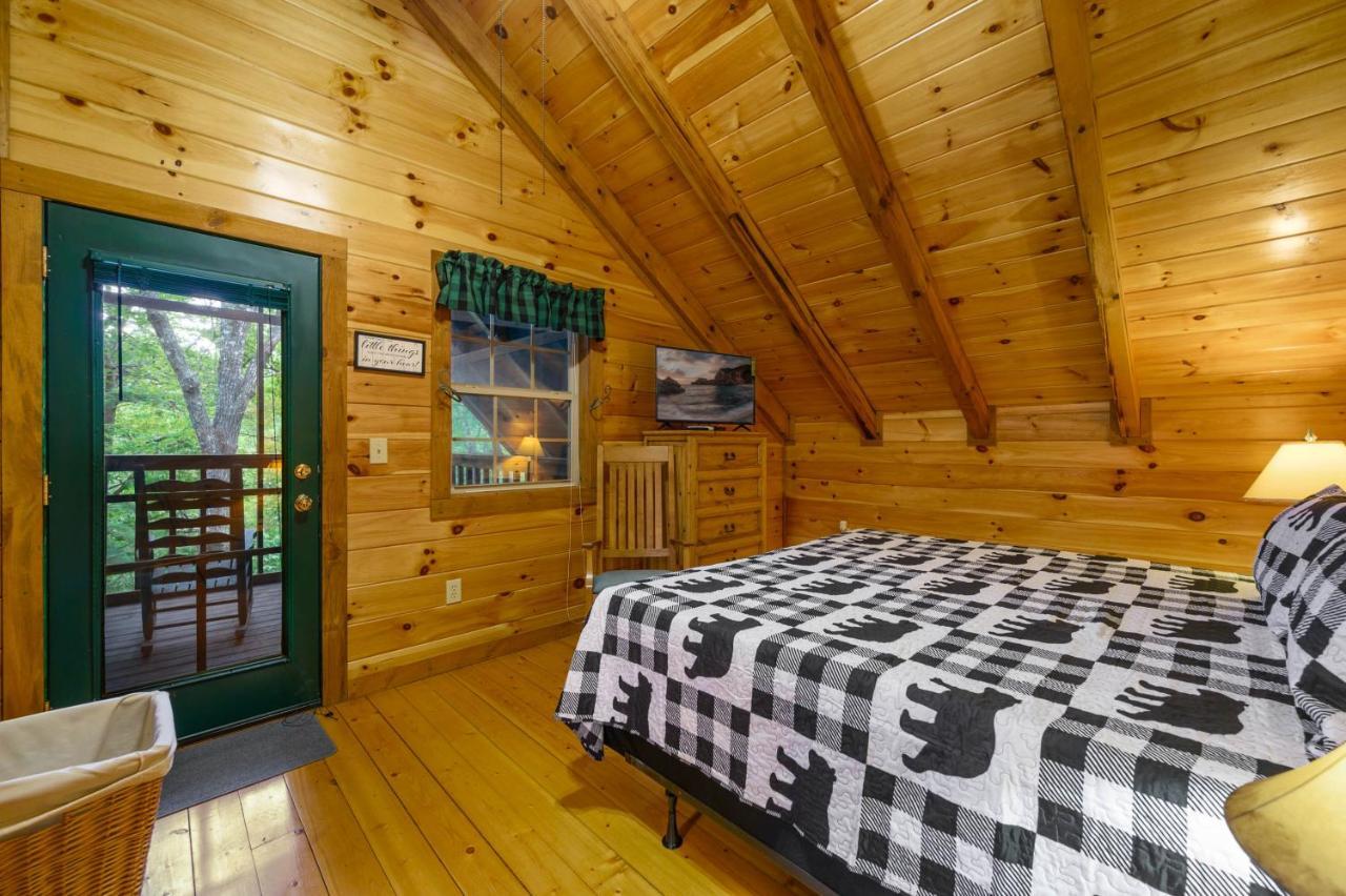 Gypsy Road - Privacy! Log Cabin With Hot Tub, Wifi, Directv And Arcade Sevierville Buitenkant foto