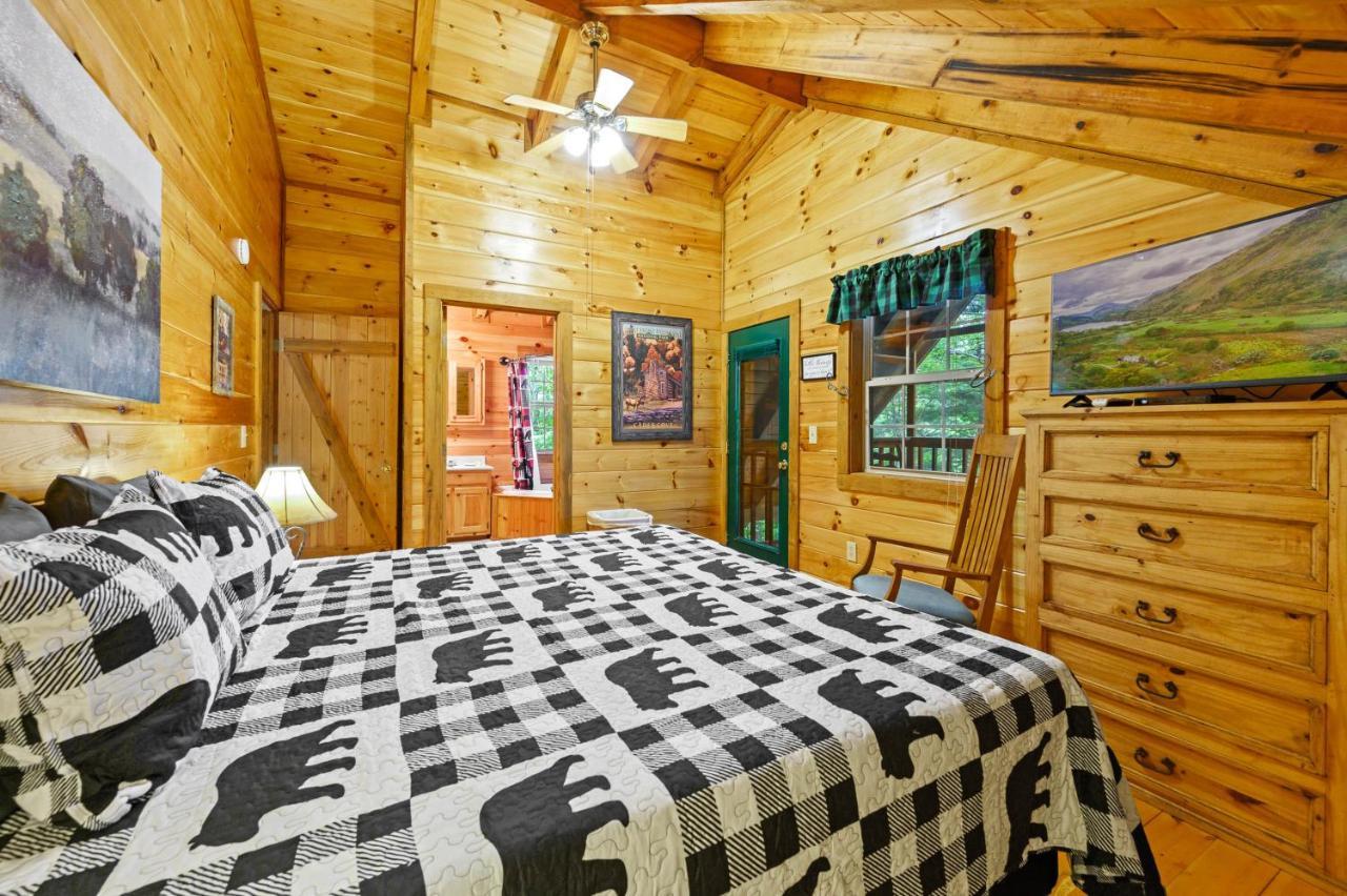 Gypsy Road - Privacy! Log Cabin With Hot Tub, Wifi, Directv And Arcade Sevierville Buitenkant foto